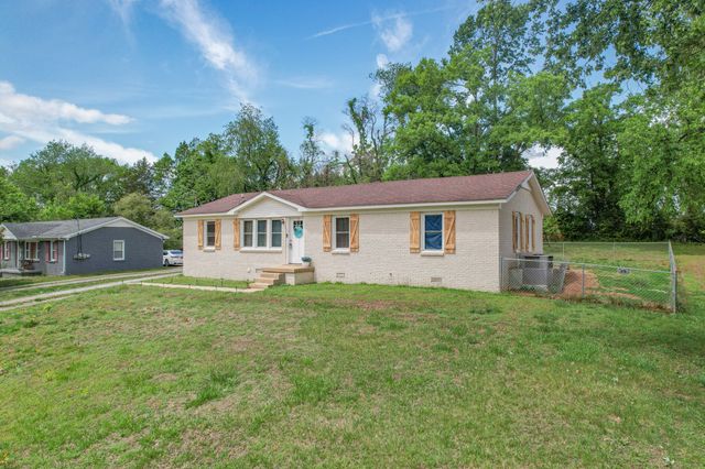 2220 Cherry Dr, Pulaski, TN 38478