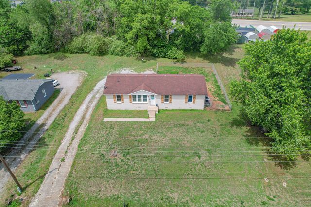 2220 Cherry Dr, Pulaski, TN 38478