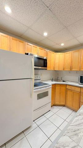 1560 Mckinley Street 111w, Hollywood, FL 33020