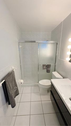 1560 Mckinley Street 111w, Hollywood, FL 33020