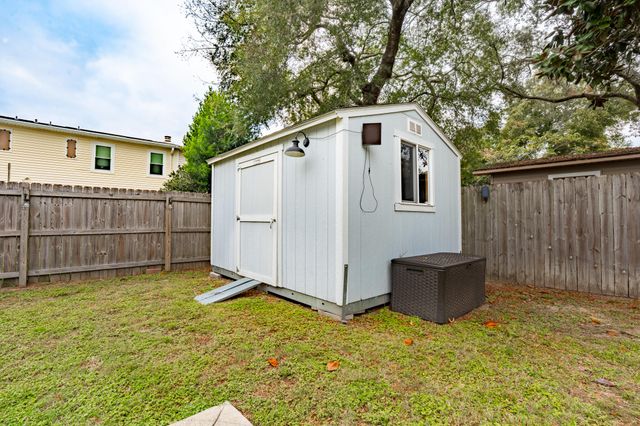 936 Central Avenue, Fort Walton Beach, FL 32547