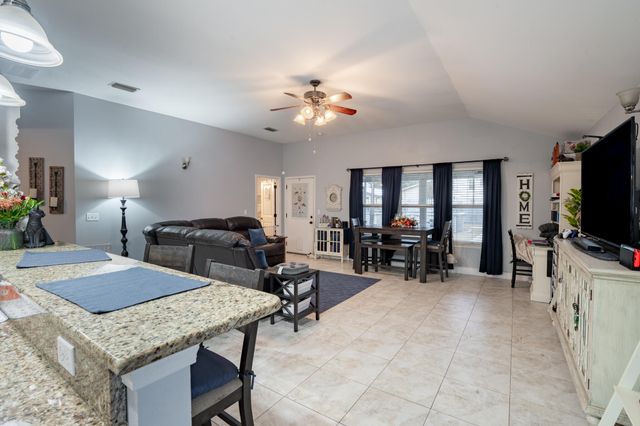 936 Central Avenue, Fort Walton Beach, FL 32547