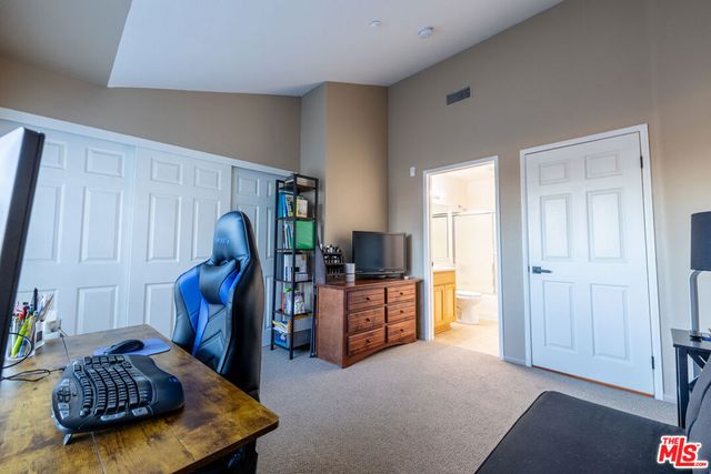 4600 Don Lorenzo Drive 4, Los Angeles, CA 90008