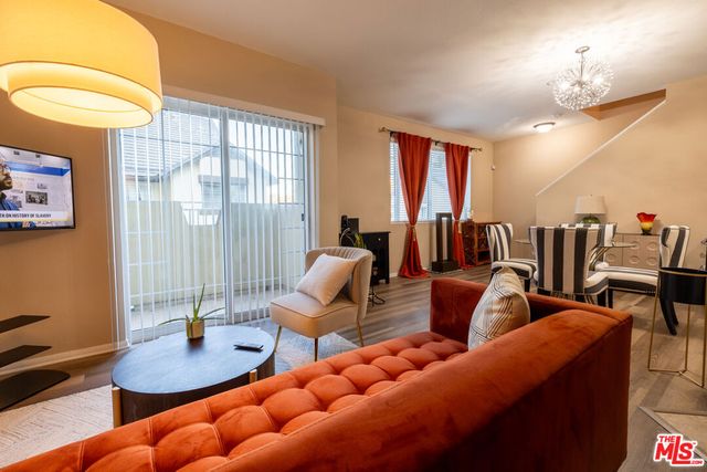 4600 Don Lorenzo Drive 4, Los Angeles, CA 90008