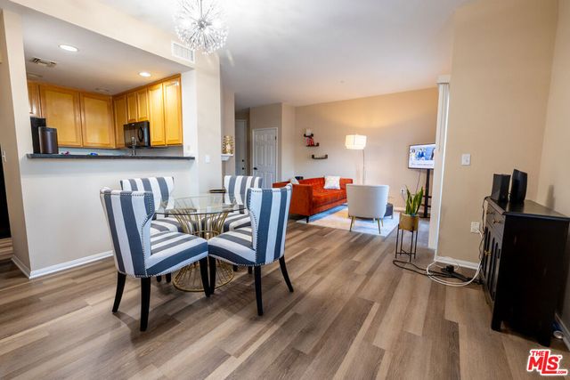 4600 Don Lorenzo Drive 4, Los Angeles, CA 90008