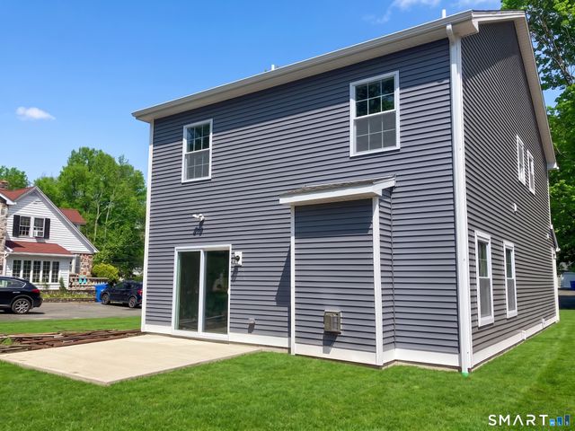 38 Cawley Street, Bristol, CT 06010