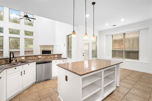 28206 Green Forest Bluff Trail, Katy, TX 77494