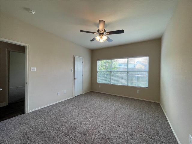1237 Grand Central Parkway, Fort Worth, TX 76131