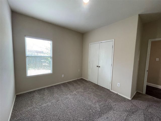 1237 Grand Central Parkway, Fort Worth, TX 76131