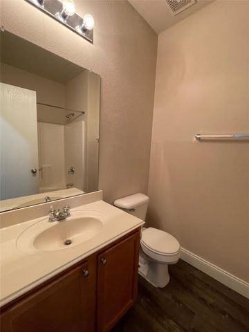 1237 Grand Central Parkway, Fort Worth, TX 76131