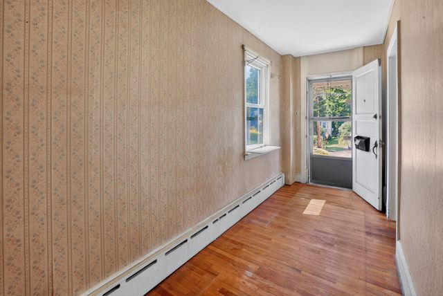 54 RAILROAD ST, Royersford, PA 19468