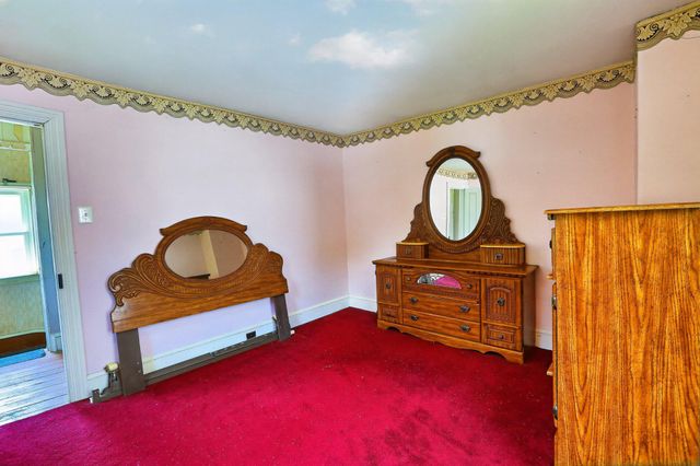54 RAILROAD ST, Royersford, PA 19468