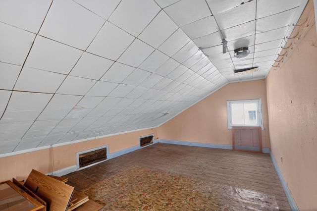 54 RAILROAD ST, Royersford, PA 19468