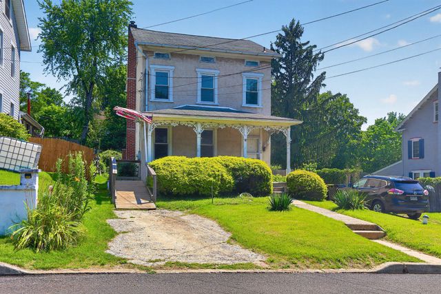 54 RAILROAD ST, Royersford, PA 19468