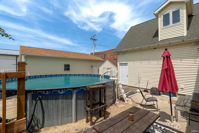 215 W Front Street, Delphi, IN 46923