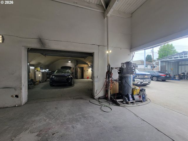 8705 Se FOSTER Rd, Portland, OR 97266