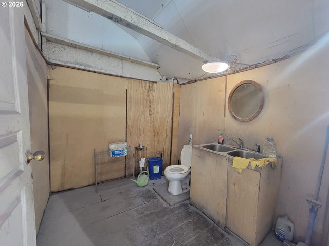 8705 Se FOSTER Rd, Portland, OR 97266