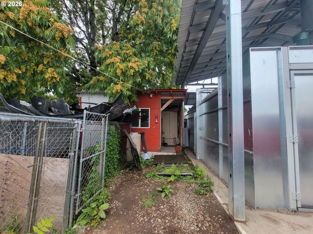 8705 Se FOSTER Rd, Portland, OR 97266