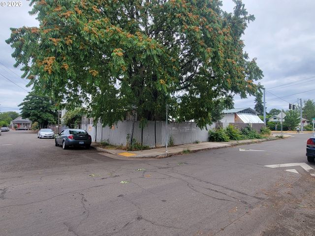 8705 Se FOSTER Rd, Portland, OR 97266
