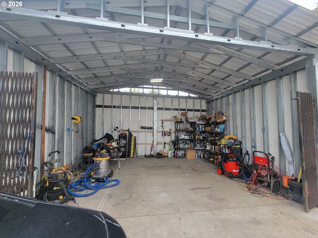 8705 Se FOSTER Rd, Portland, OR 97266