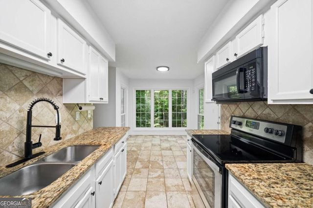 711 Glenleaf Drive, Peachtree Corners, GA 30092