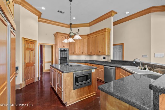 373 Chapel Hill Road, Flora, MS 39071