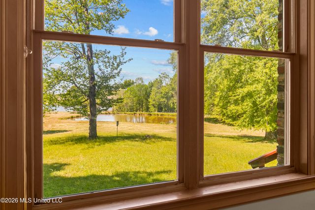 373 Chapel Hill Road, Flora, MS 39071