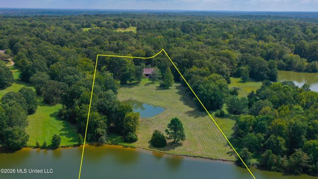 373 Chapel Hill Road, Flora, MS 39071