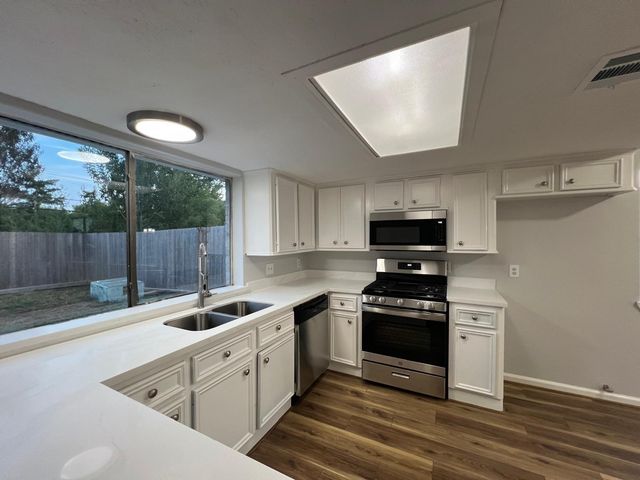 9514 Sagebend Lane, Houston, TX 77089