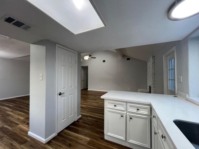 9514 Sagebend Lane, Houston, TX 77089