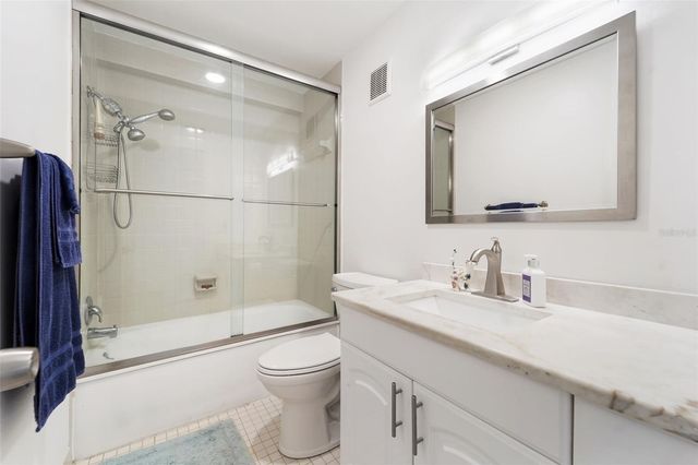 4681 1ST STREET NE 301, St Petersburg, FL 33703