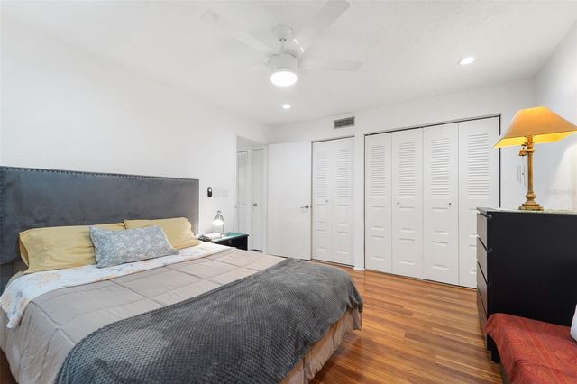 4681 1ST STREET NE 301, St Petersburg, FL 33703