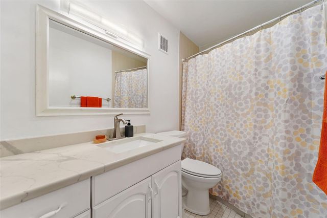 4681 1ST STREET NE 301, St Petersburg, FL 33703