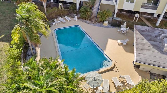 4681 1ST STREET NE 301, St Petersburg, FL 33703