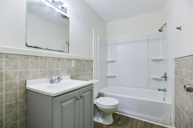 132 E 11th Street, San Angelo, TX 76903