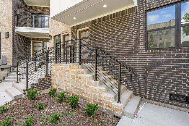 304 Golden Bell Lane, Fort Worth, TX 76107