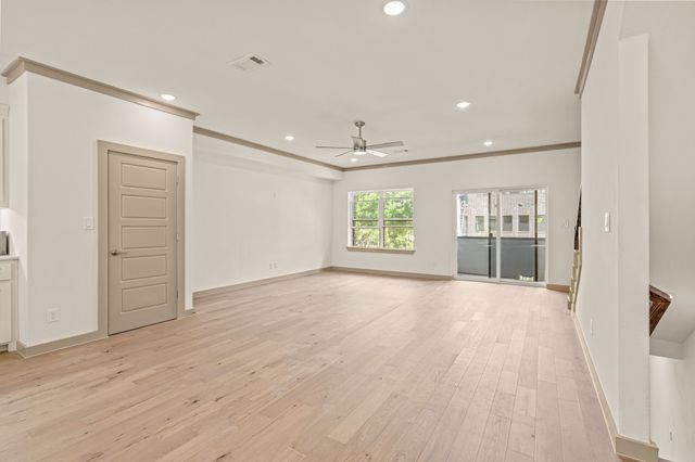 304 Golden Bell Lane, Fort Worth, TX 76107