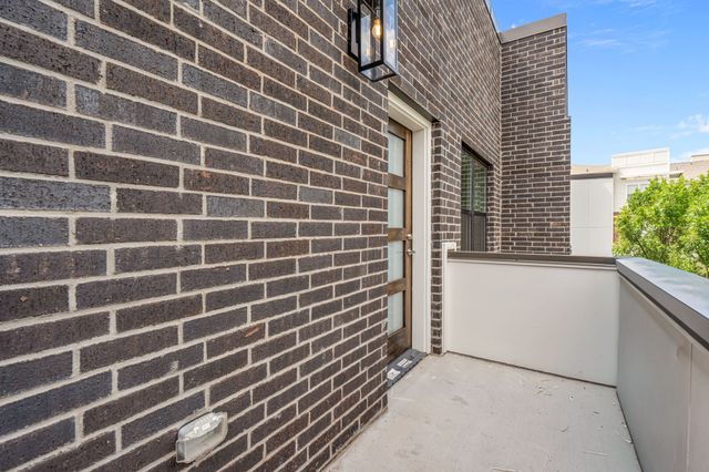 304 Golden Bell Lane, Fort Worth, TX 76107