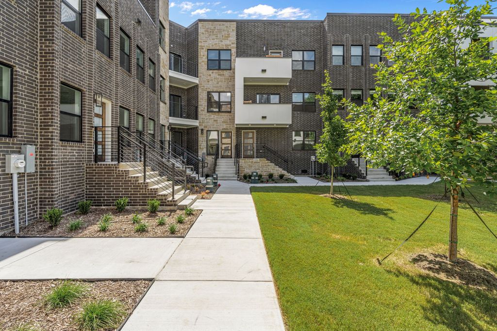 304 Golden Bell Lane, Fort Worth, TX 76107