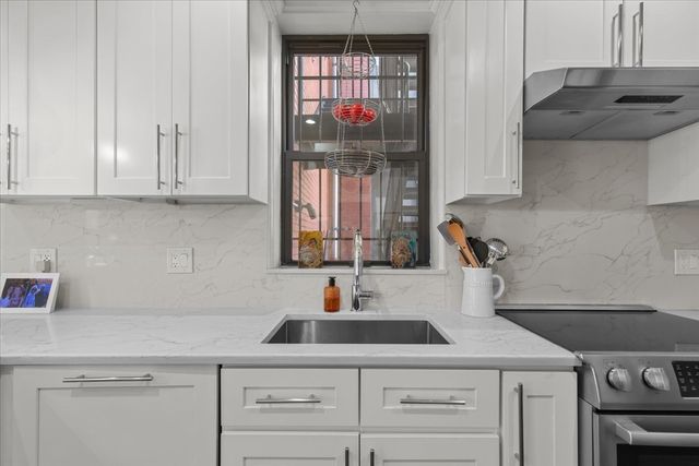 95 Saint Botolph 3, Boston, MA 02116