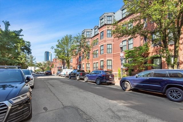 95 Saint Botolph 3, Boston, MA 02116
