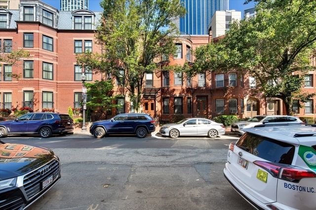 95 Saint Botolph 3, Boston, MA 02116