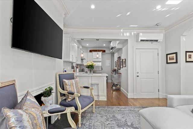 95 Saint Botolph 3, Boston, MA 02116