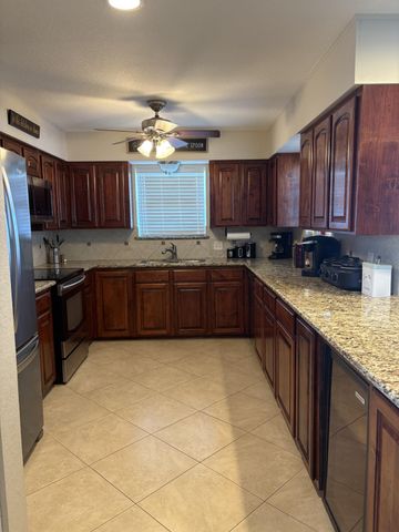 1255 Sailfish Street, Bayou Vista, TX 77563