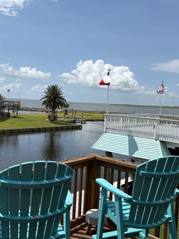 1255 Sailfish Street, Bayou Vista, TX 77563