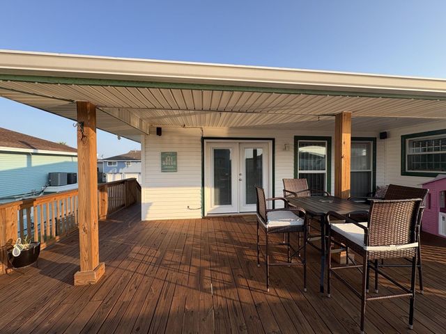 1255 Sailfish Street, Bayou Vista, TX 77563