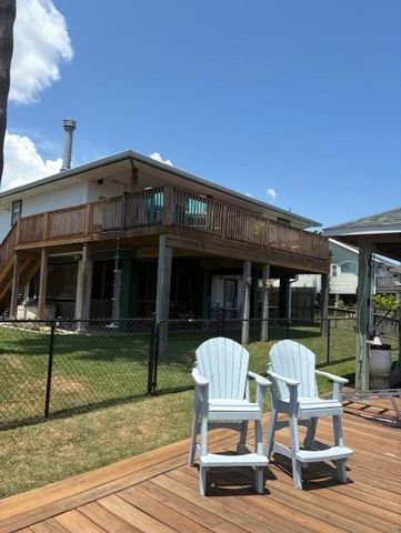 1255 Sailfish Street, Bayou Vista, TX 77563