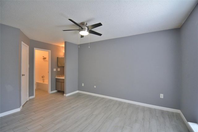 260 El Dorado Boulevard 903, Houston, TX 77598