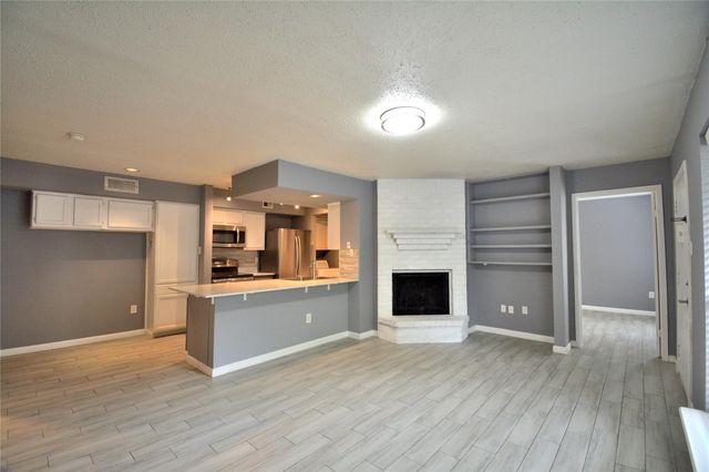 260 El Dorado Boulevard 903, Houston, TX 77598