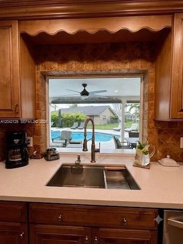 1903 NW 79th Avenue, Margate, FL 33063
